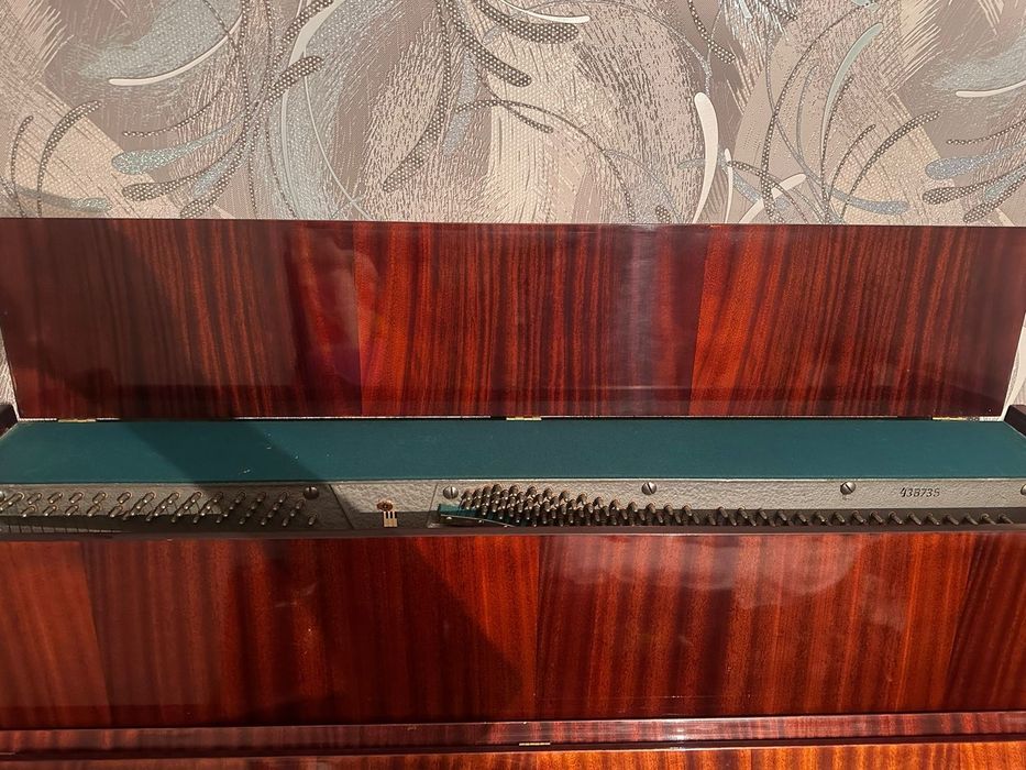 Продам пианино ,