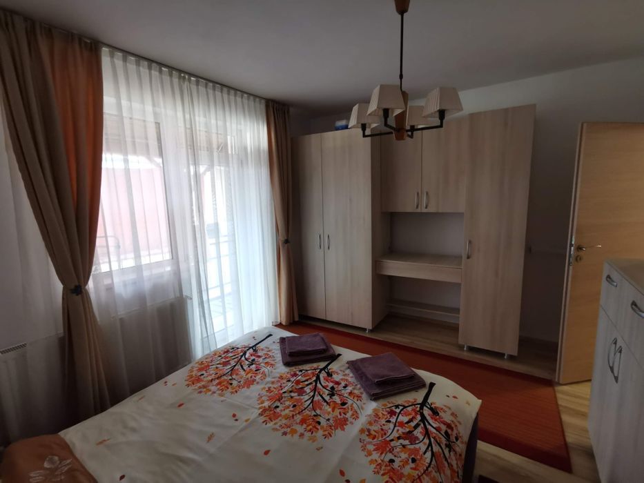 Închiriez apartament 3 camere Floresti Eroilor