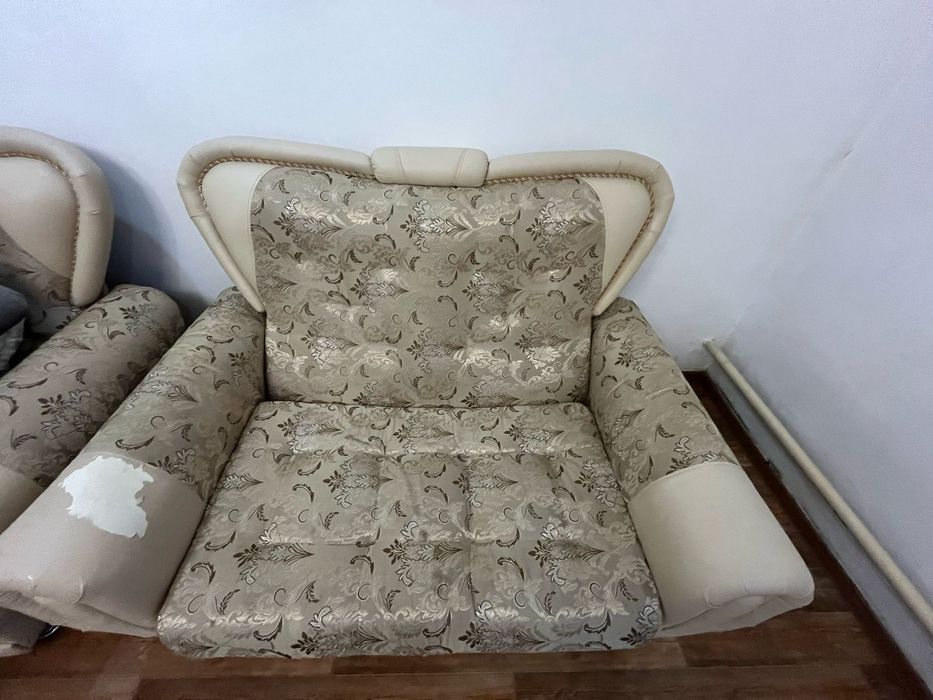 Диван и кресло подушки