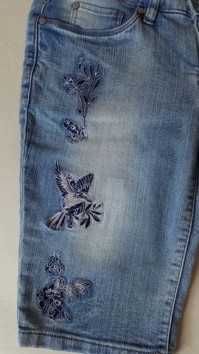 Blugi scurți brodați damă