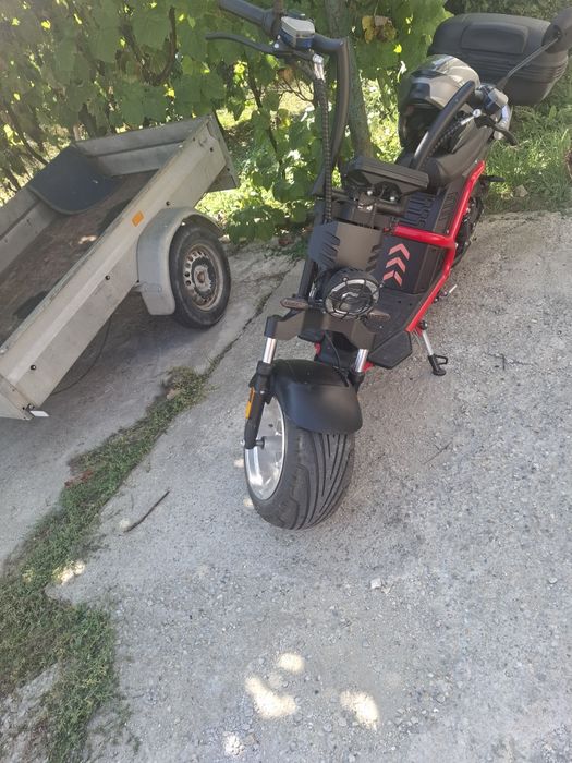 Vand scuter electric. Variante