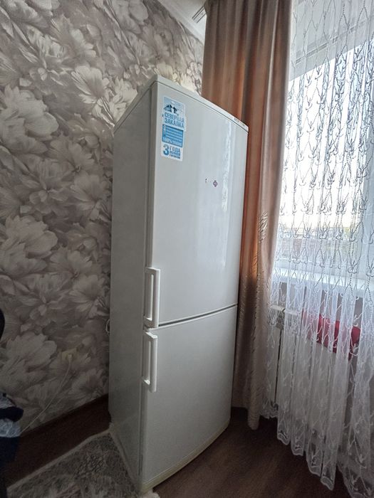 Продам холодильник фирма Атлант