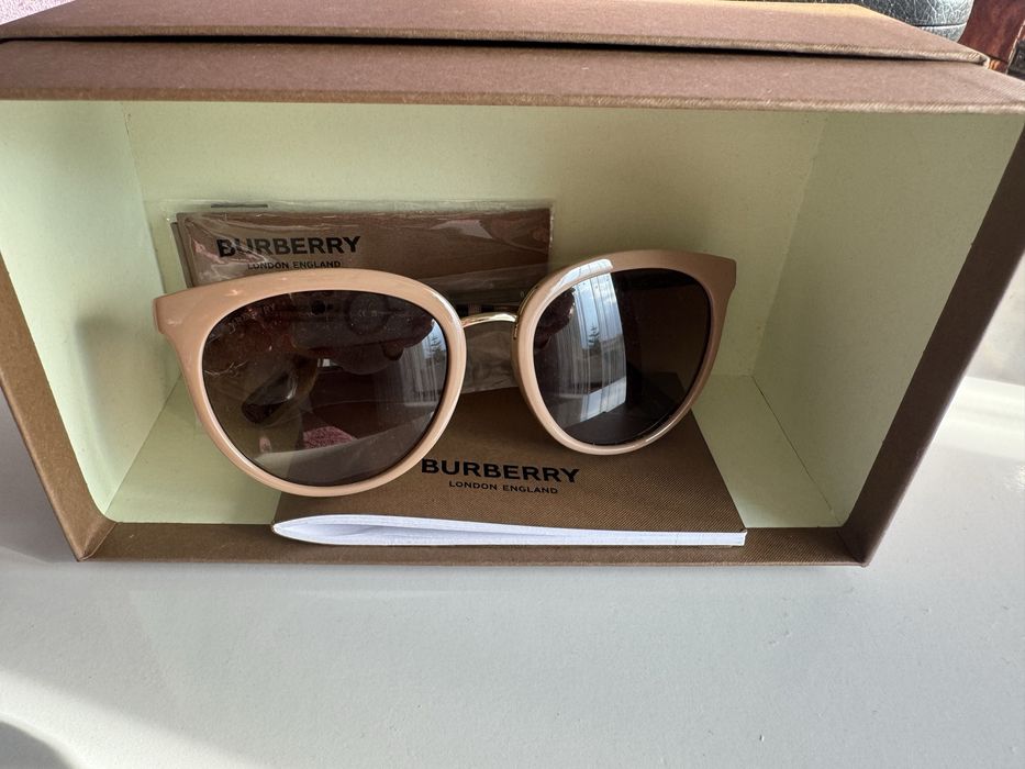 Дамски слънчеви очила Burberry