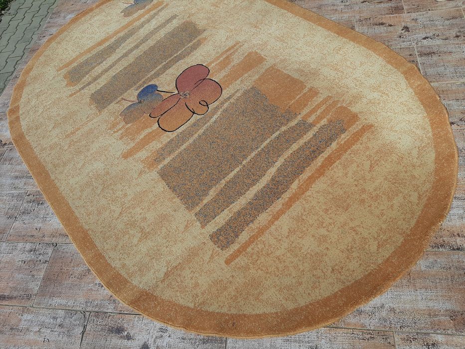 2 buc Covor oval dimensiuni 2.95/2 m si 2.80/0.8 m