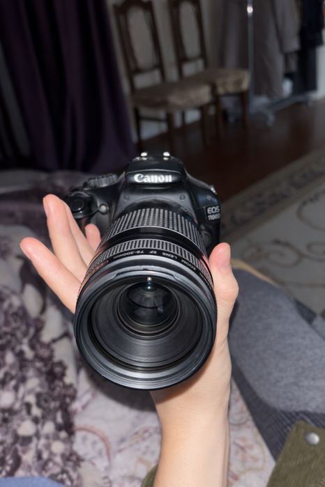 Canon EOS 1100D + объектив 75–300