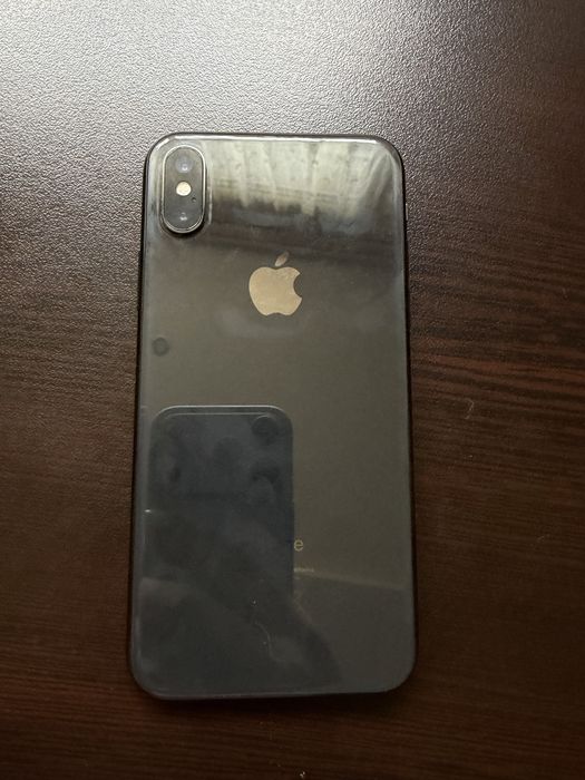 2 броя iPhone X за части