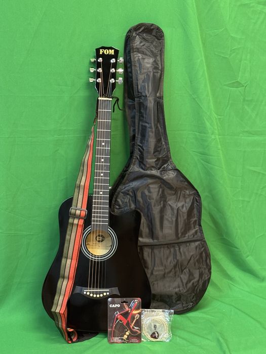 Гитара новая полный комплект