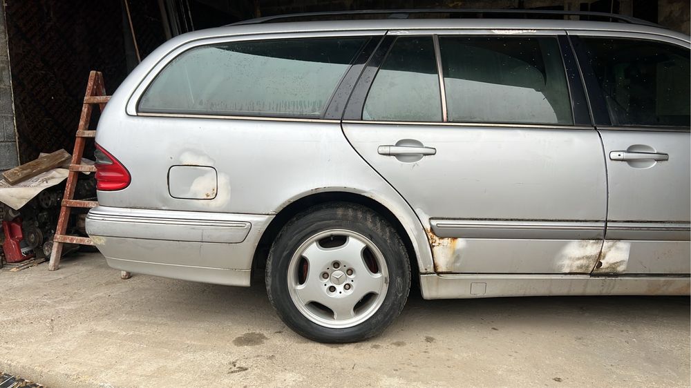 W210 автомат 2.2ЦДИ 143к.с на части