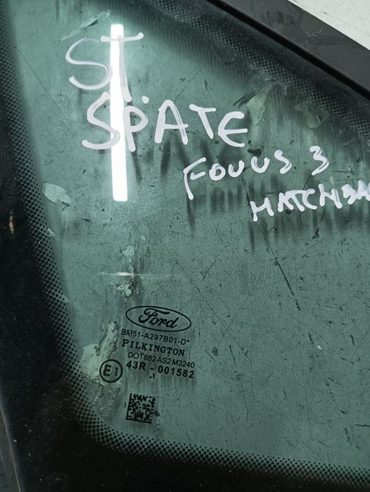 Geam Stanga Spate Ford Focus Iii Saloon 2010 - >