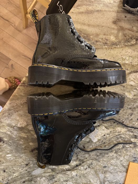 Оригинални Dr.Martens чисто нови ботуши