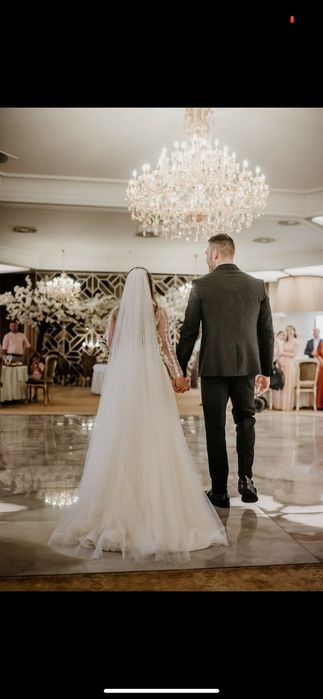 Rochie cu trena făcută pe comanda