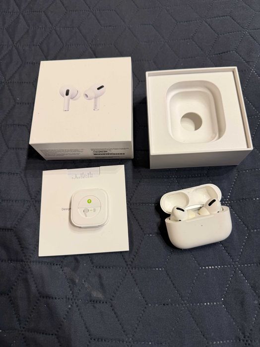 Apple AirPods Pro — отлично състояние, оригинал + заряден кейс
