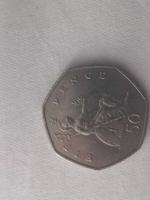 Monedă 50 pence venue vechie de colectie din 1997