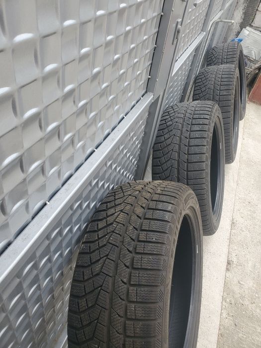 SAILUN 225/45 R17 зимни гуми