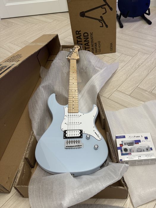 Yamaha pacifica 112vm