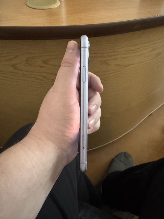 Iphone 11 продам
