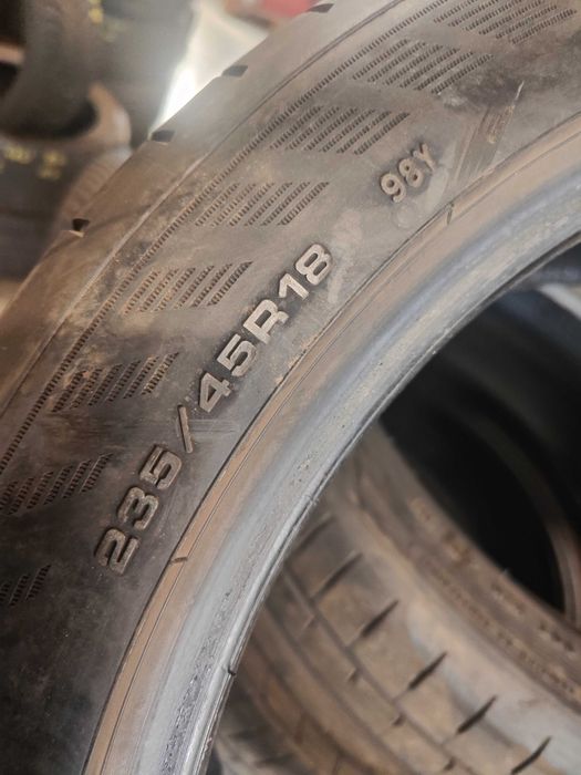 2бр. летни гуми 235/45/18 Goodyear