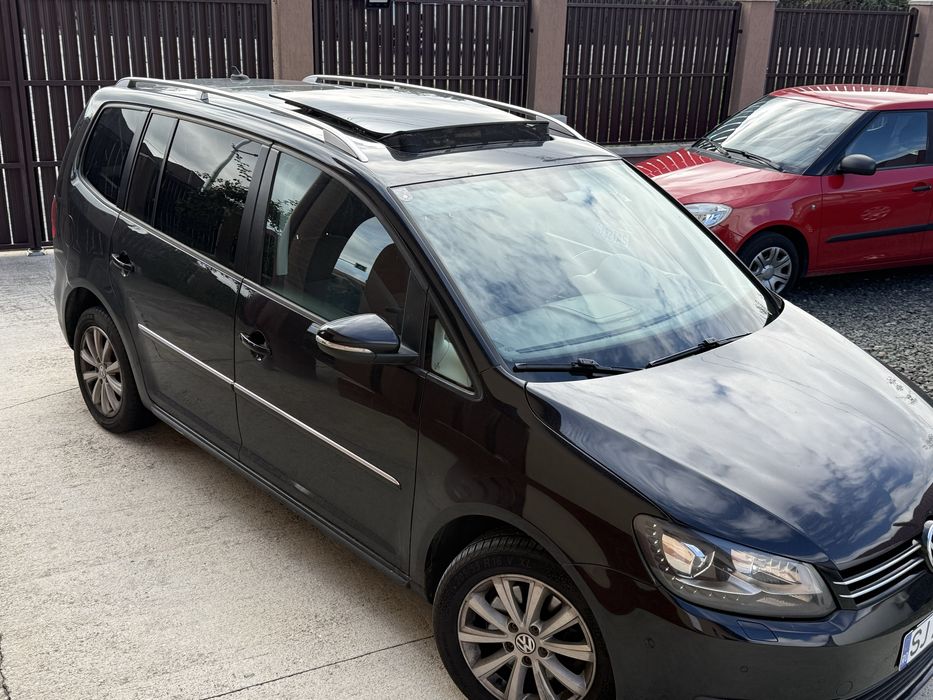 VÂND Volkswagen Touran 2015 170cp