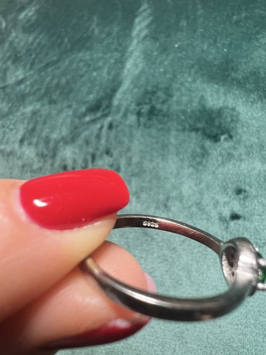 Inel de argint cu piatră verde