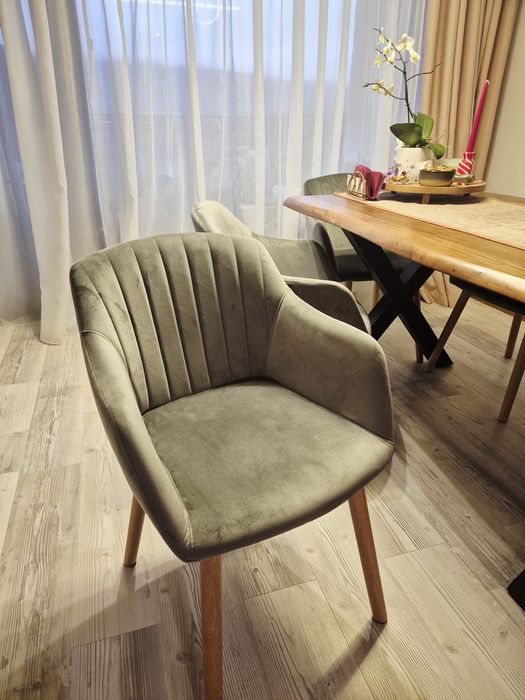 Vand scaune dining catifea