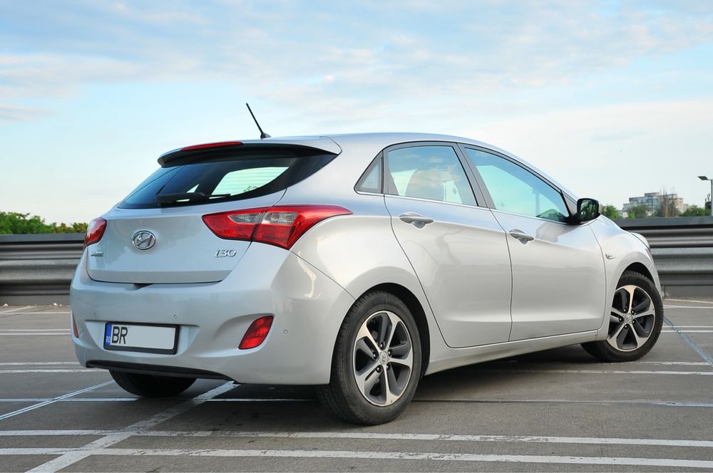 HYUNDAI i30 2017 — imagine 3