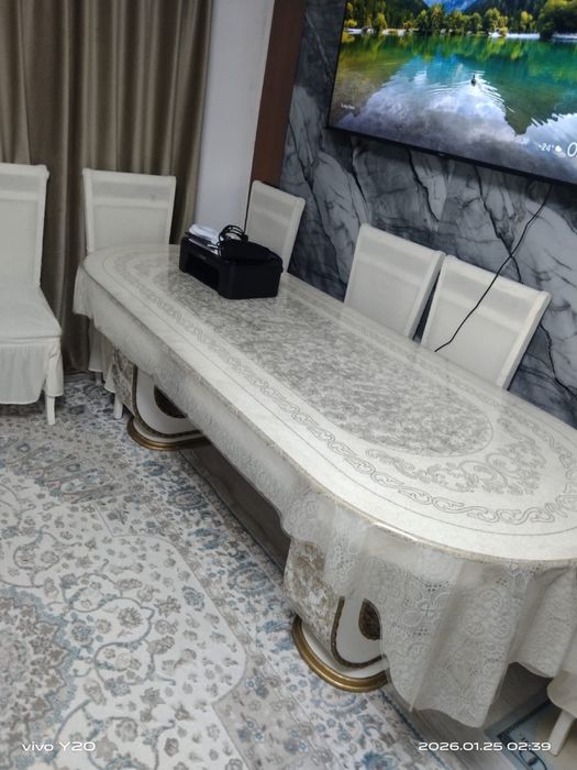 Продается гостевой стол