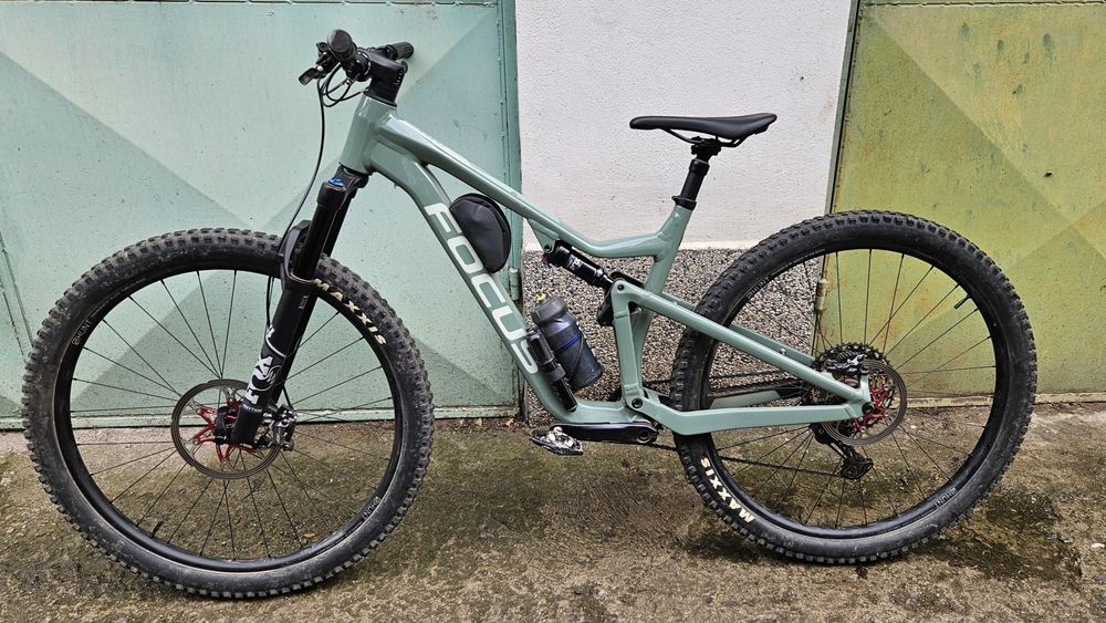 Продавам планински велосипед Focus Thron 6.9