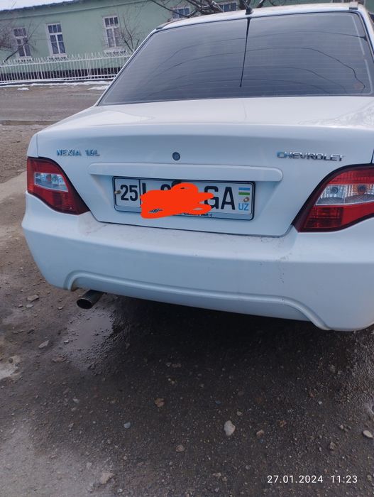 Moshinani xolati yaxshi mator 1,6 
4 ta shinasi yangi quyilgan