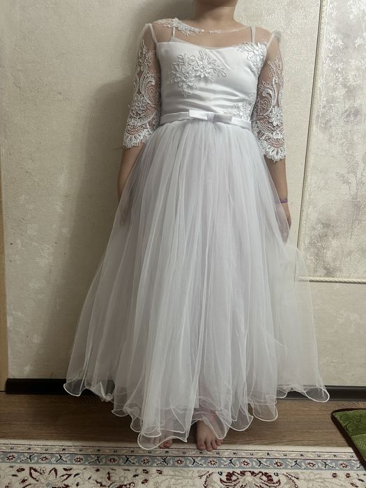 продам платье нарядное