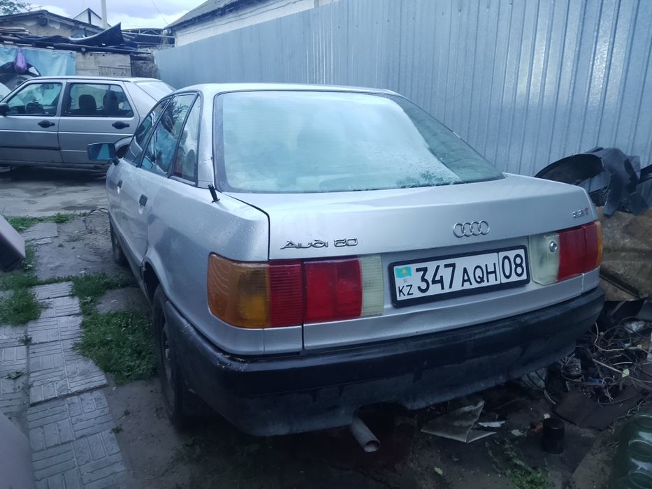 Продам Ауди 80 б3