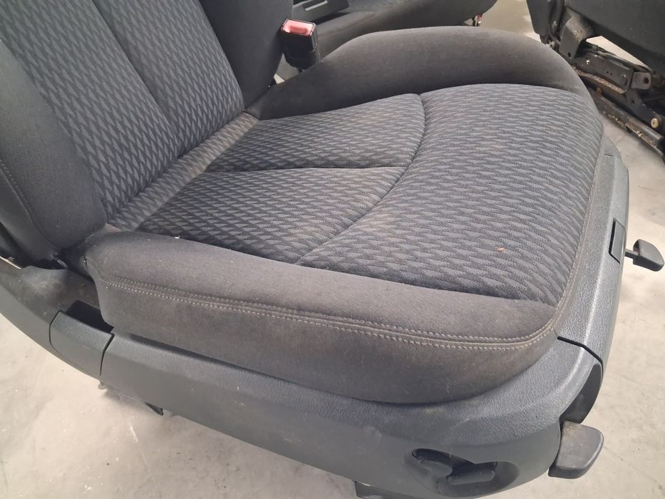 Салон за Mercedes W211