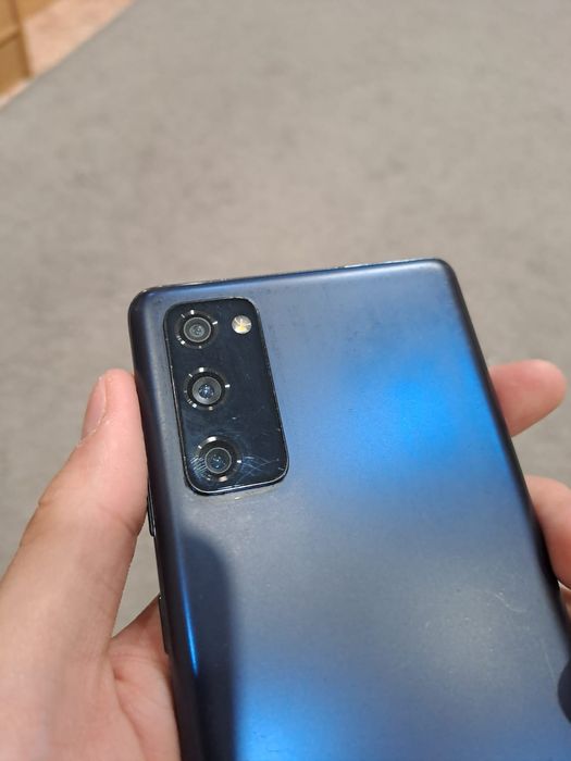 Продам Samsung Galaxy S20 FE