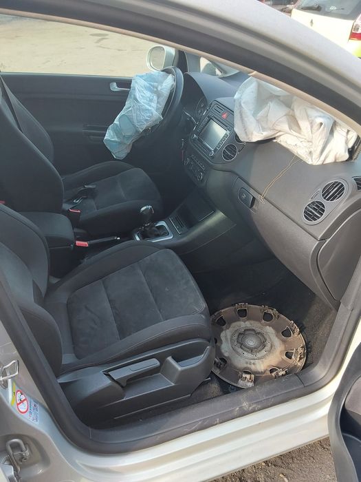 Dezmembrez golf 6 plus an 2011 motor 1.6tdi cod CAY 105 cp cutie dsg 2