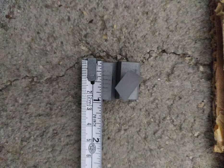 Продавам твърди сплави