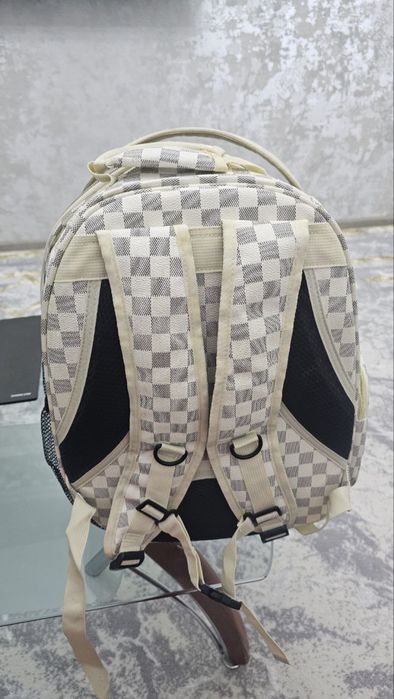 Mushuklar uchun so’mka sotiladi