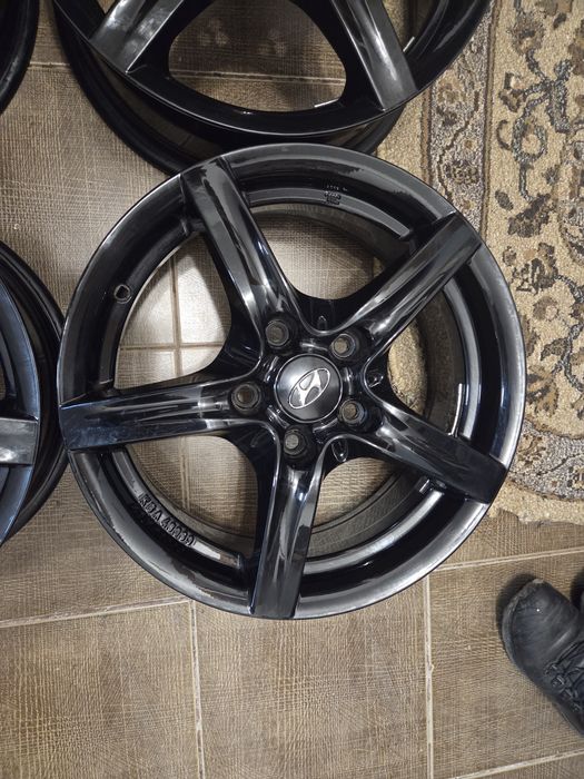 Jante Alutec Germania. 5x114,3 r16 ,bonus valve metalice negre.