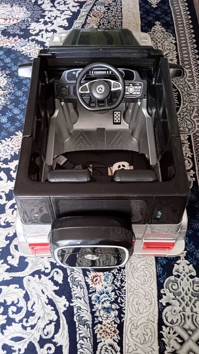 Bolalar mashinasi sotiladi.