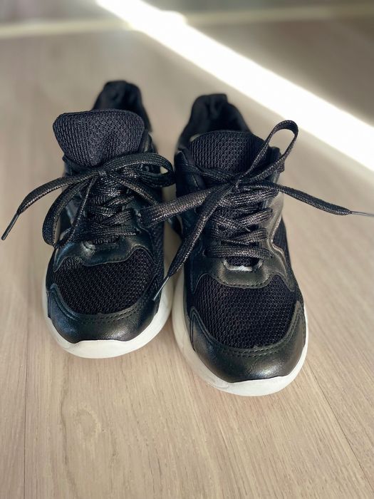 Дамски обувки/маратонки