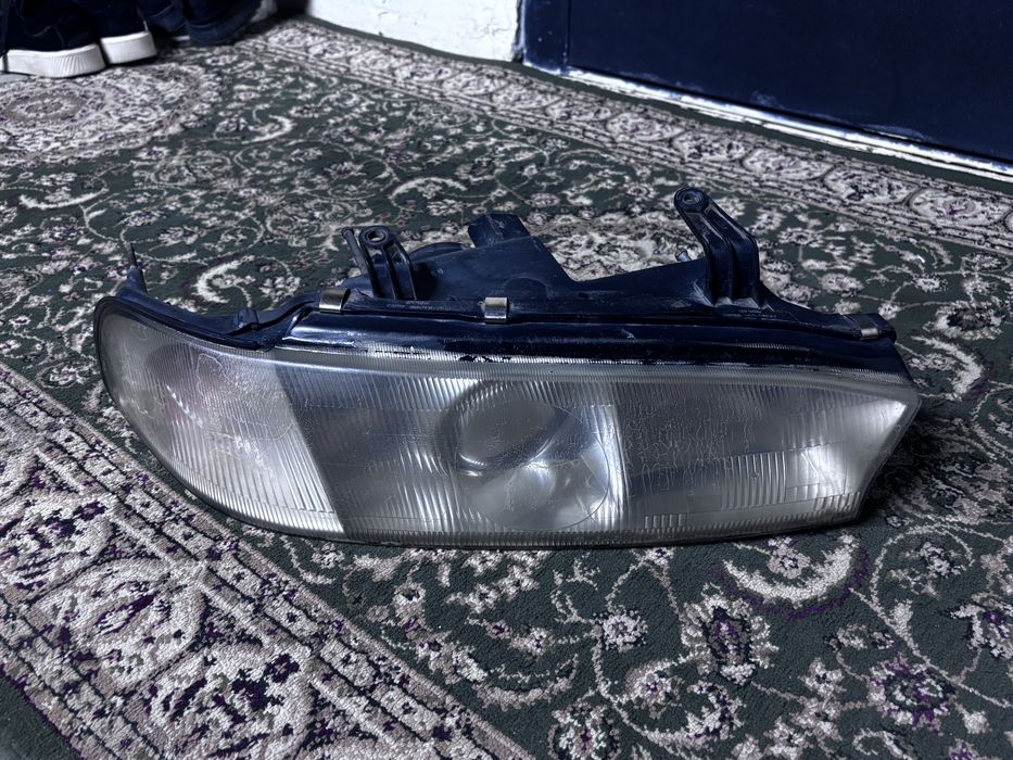 Субару легаси фар правый