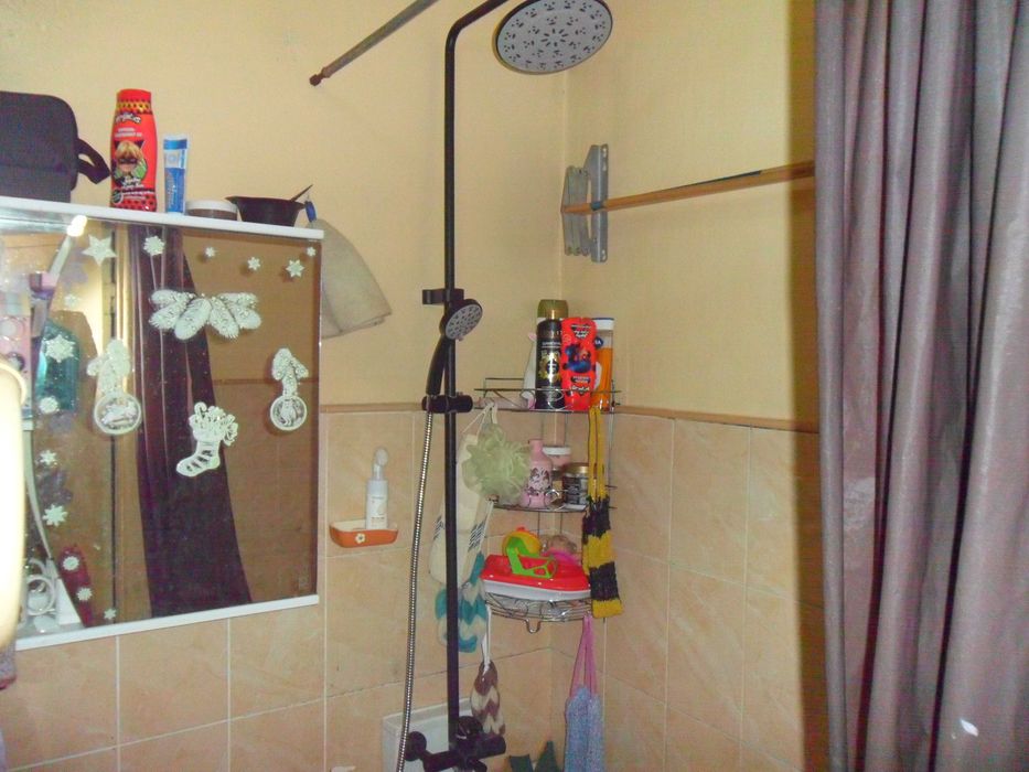 Продам квартиру в хорошем тихом районе