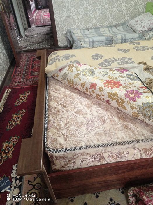 Продам 2х спальную кровать