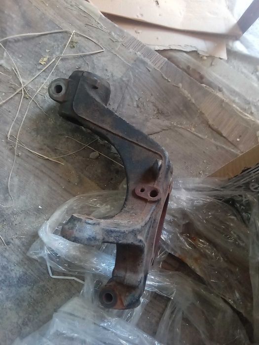 Держатель тормозного суппорта