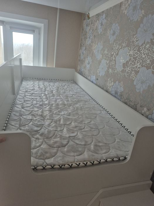Продам кровать чердак