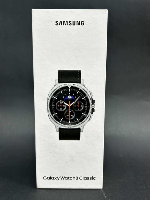 Смарт часовник SAMSUNG Watch8 Classic L500 Black 46mm / Като нов