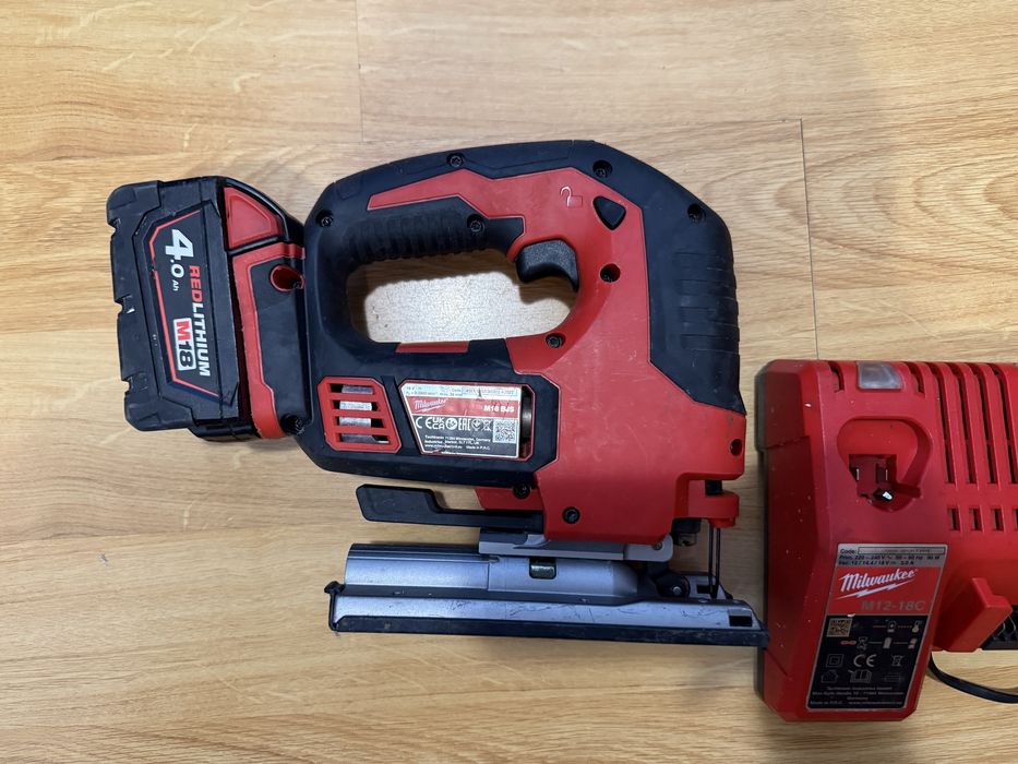 Milwaukee M18 BJS Зеге