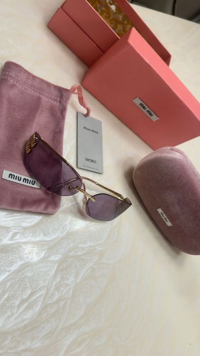 Ochelari de soare Miu Miu