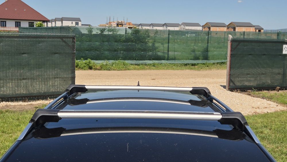 Vând Bare transversale Thule  Wingbar Edge Silver