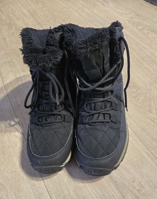 Продам зимние ботинки