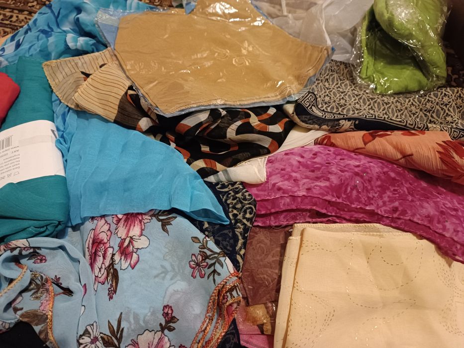 Платки новые ...