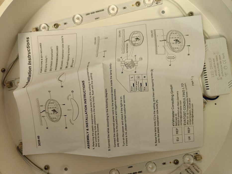 Plafonieră LED modernă 36W, 40 cm,4000K rotundă cu finisaj din lemn – Nouă, în cutie
